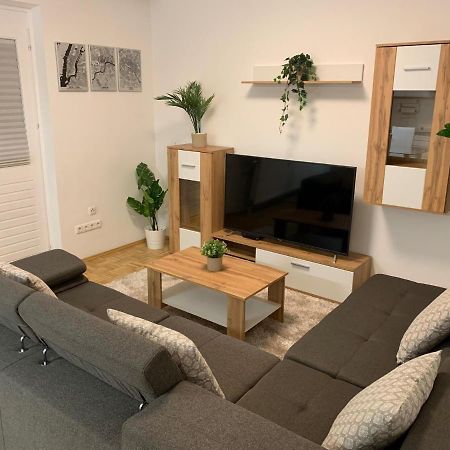 Exzellentes Apartment Mit Toller Aussicht! Linz Exterior foto